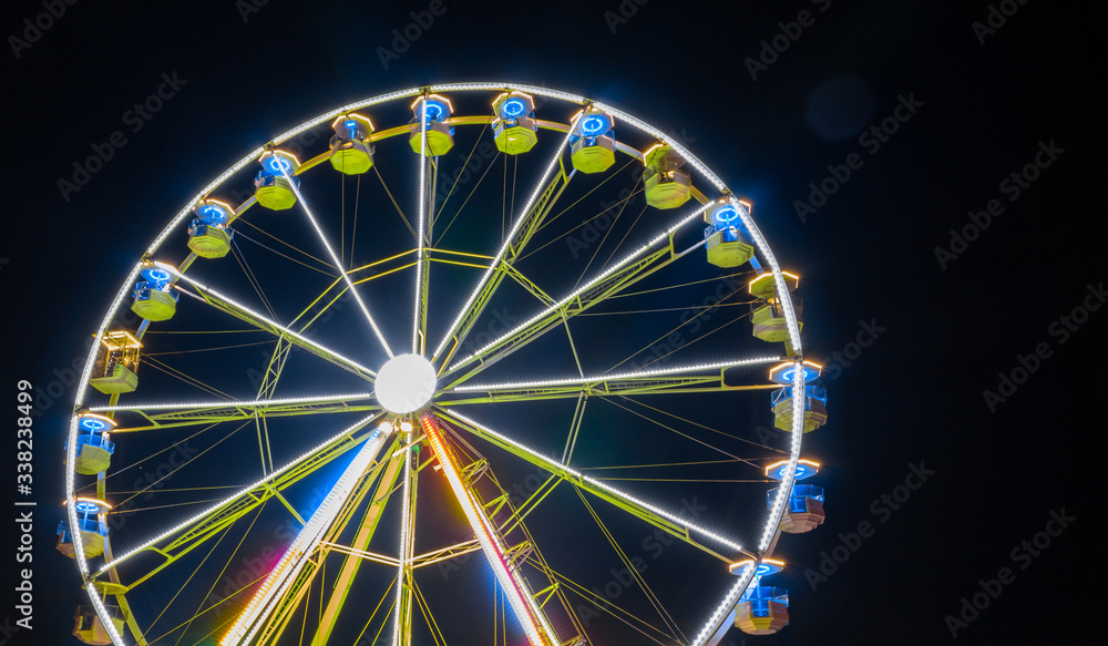 manege grande roue nuit lumière manege grande roue nuit lumière
