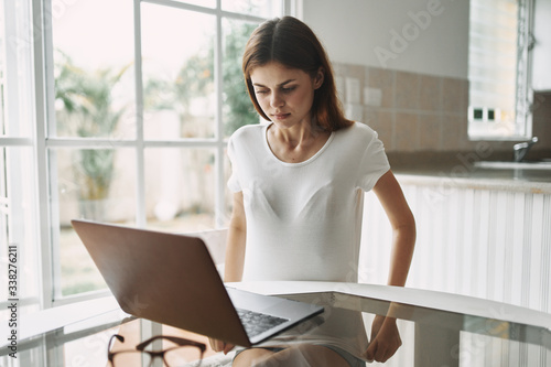 beautiful woman charm luxury lifestyle model Free Download beautiful woman charm luxury lifestyle model - GFXLoad
