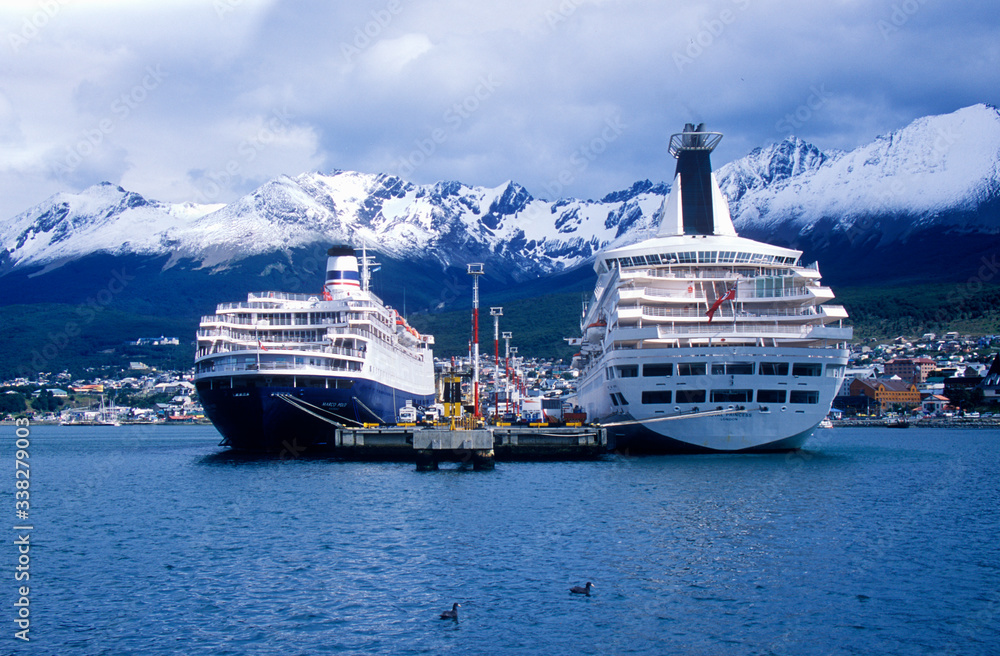 Cruise ship Deutsch Princess at dock, Ushuaia, southern Argentina Cruise ship Deutsch Princess at dock, Ushuaia, southern Argentina
