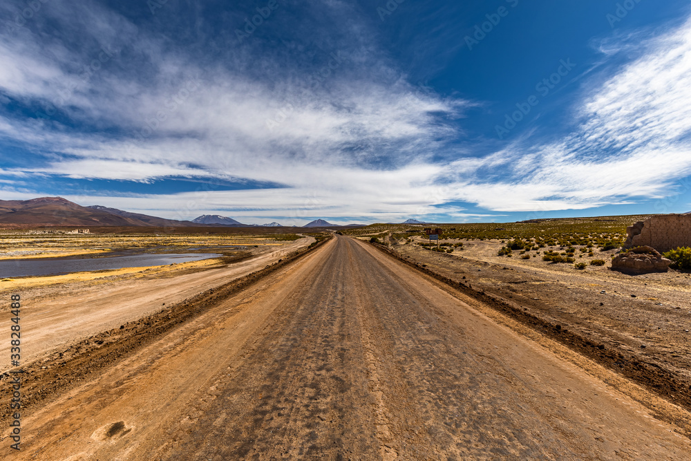 Unterwegs mit dem Auto in Bolivien.