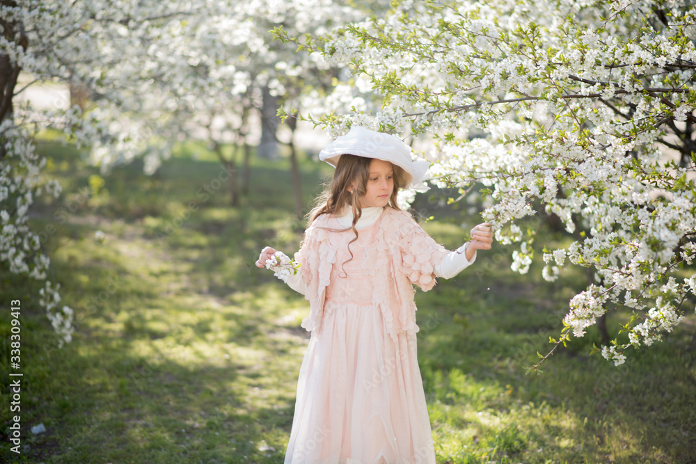 Obraz premium girl in the park