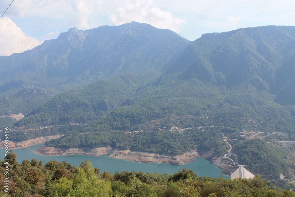 Fototapeta premium lake in the mountains
