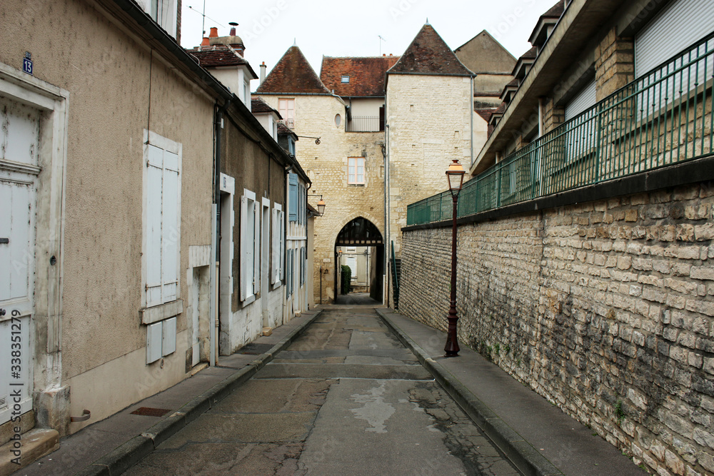 Auxerre - Porte Rue de 4 septembre