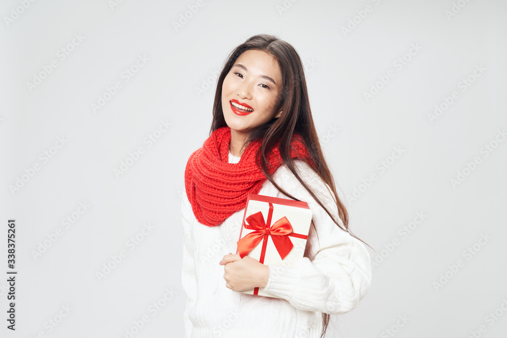 Fototapeta premium beautiful woman naked shoulders green leaves delicate makeup