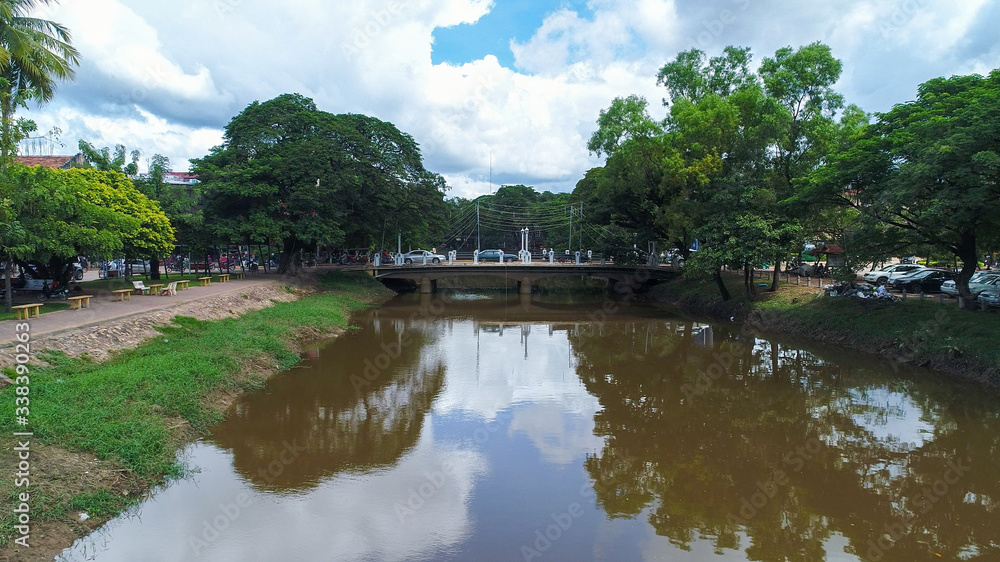 Fototapeta premium Ville de Siem Reap au Cambodge vue du ciel