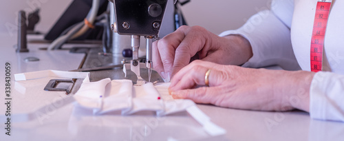 Fabrication de masques lavables pour la protection du visage contre virus, grippe, covid-19, allergie, épidémie et pandémie mondiale. 