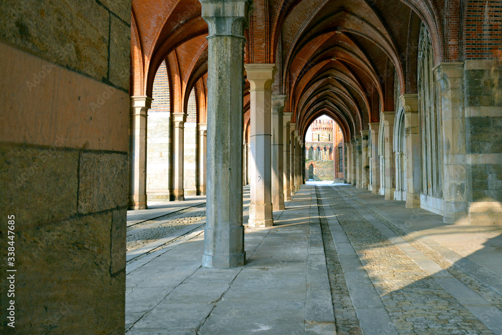 arches of the palac
