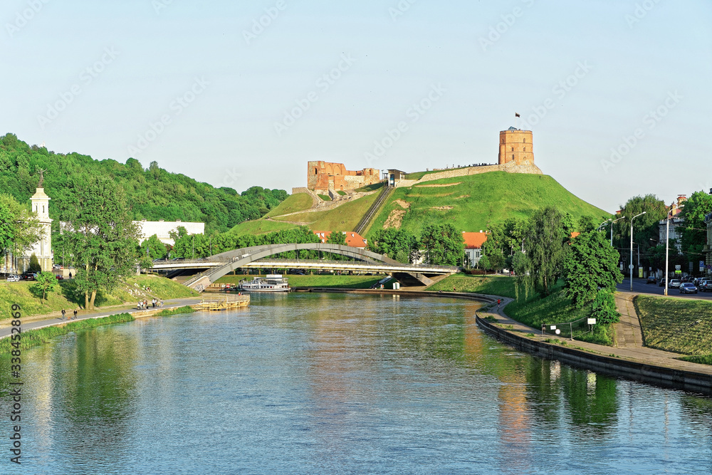 Fototapeta premium Upper Castle and Neris River at the Mindaugas Bridge
