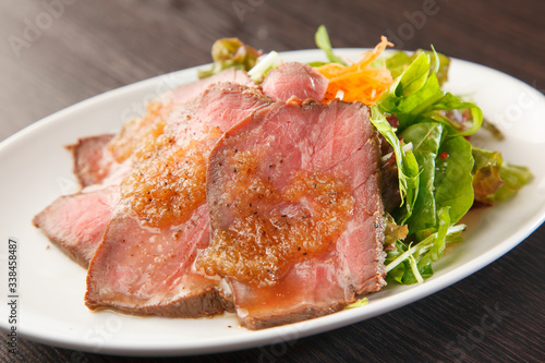 ローストビーフのサラダ