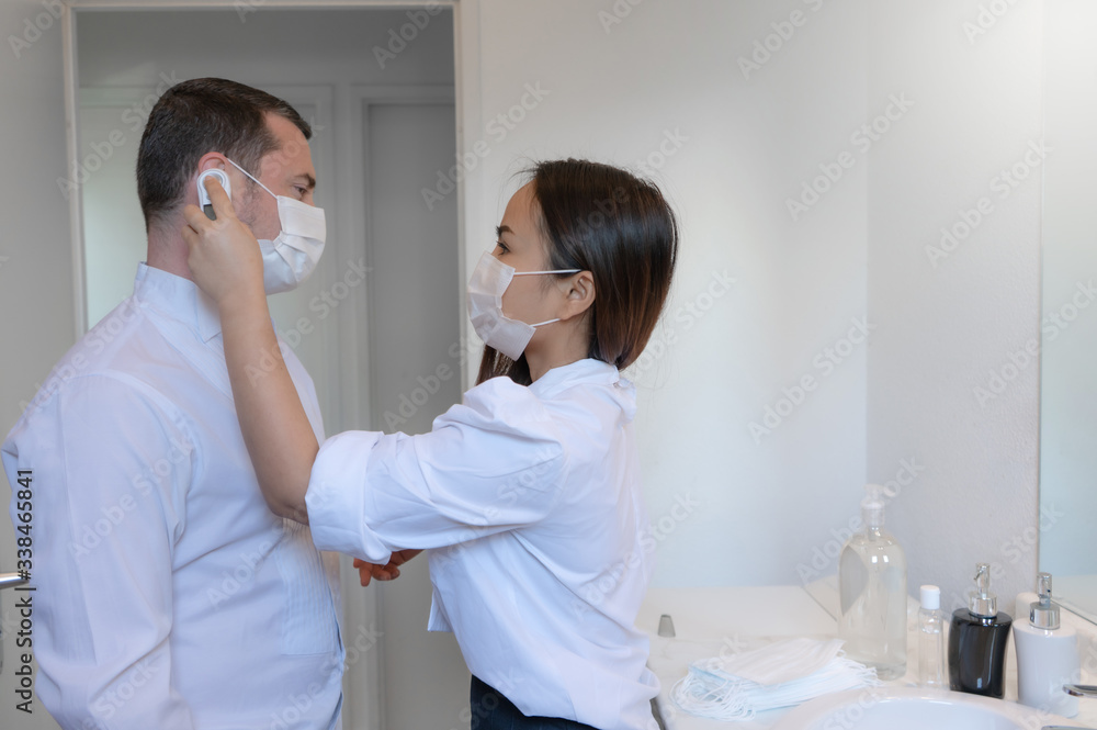 Obraz premium Closeup of people in mask, concept of viral infection. Theme of corona-virus epidemic