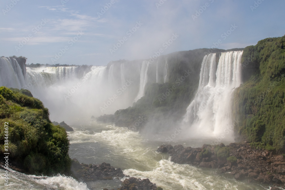 Fototapeta premium cachoeira, cascata, foz do iguaçu, natureza
