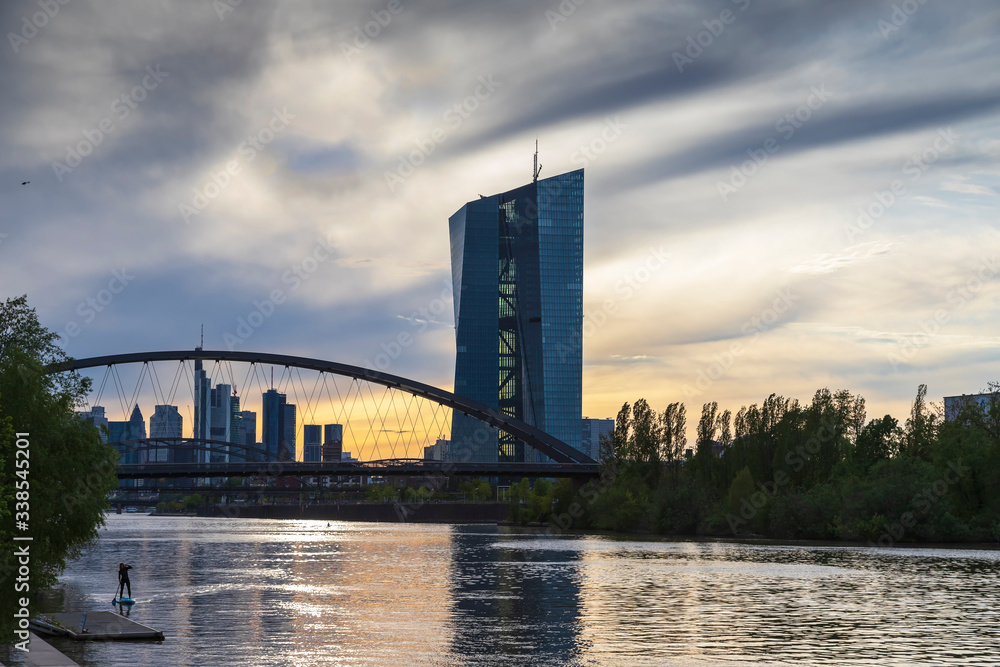 Naklejka premium River with bridge background and buildings in Frankfurt