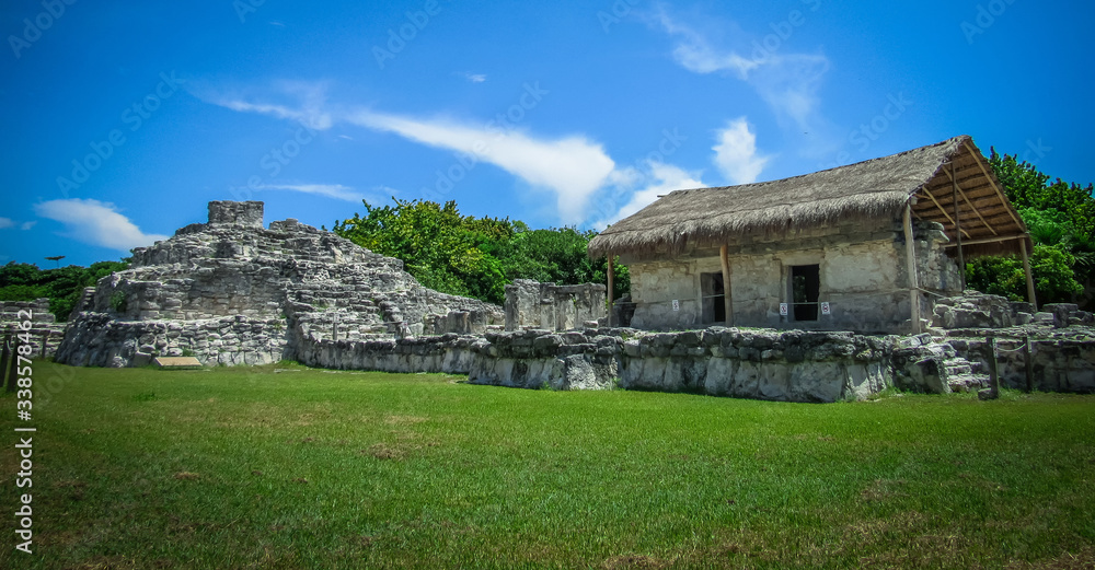ancient mayan ruins in mexico