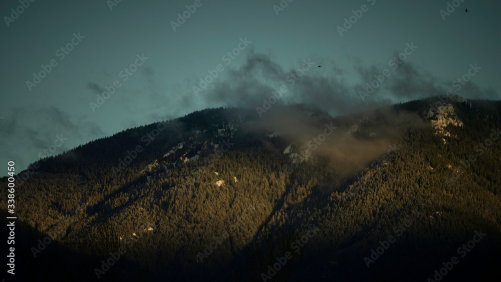 Naklejka premium sunrise in the mountains