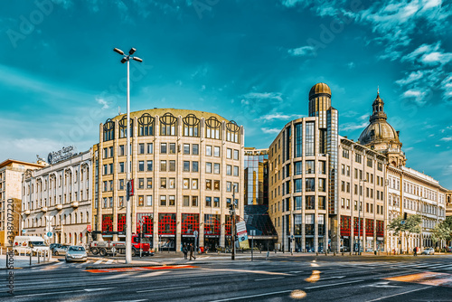 Canvas Print BUDAPEST, HUNGARY-MAY 04, 2016: Beautiful landscape and urban view of the Budapest, one of  beautiful city: street's, peoples on street's, historical and modern buildings