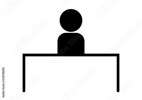 Silueta de una persona en recepción sobre fondo blanco.