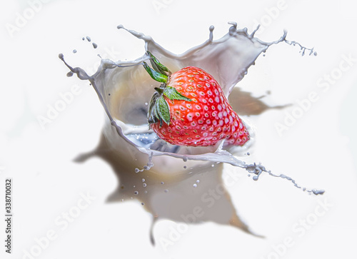 strawberry in milk splash