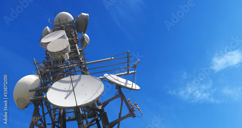 Fotografie Telco Trellis for 4G 5G Apocalypse Internet Communication, FM Radio and Televisi