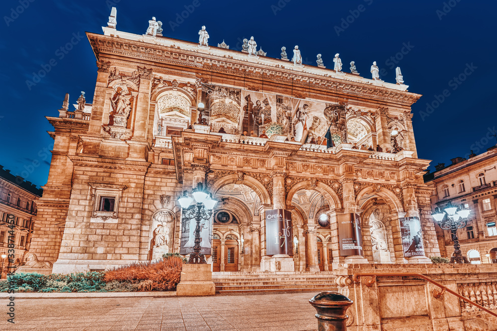 Fototapeta premium BUDAPEST, HUNGARY-MAY 05, 2016 Hungarian State Opera House is a neo-Renaissance opera house located in central Budapest.