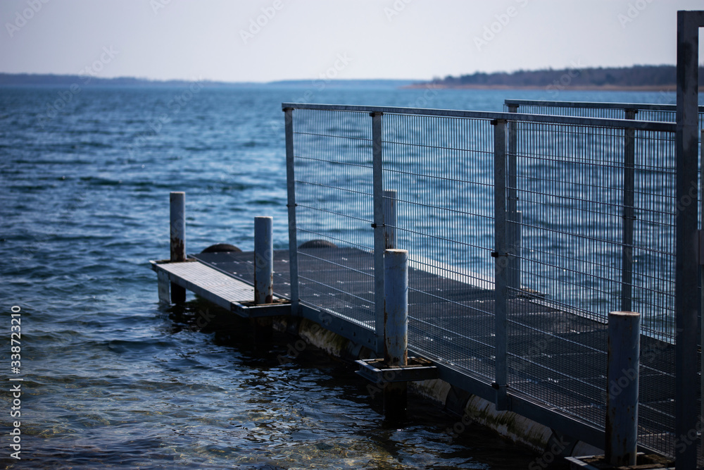 Fototapeta premium Steg im Wasser