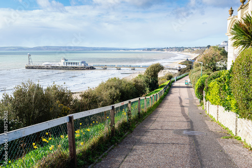 Valokuva Bournemouth pier, Dorset, England, view of the blue sea and the road to the beac