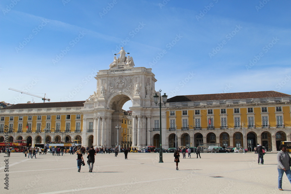 Lisbonne, vue de la place du commerce