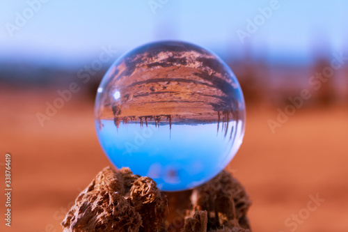 Εκτύπωση καμβά Crystal ball with martian landscape