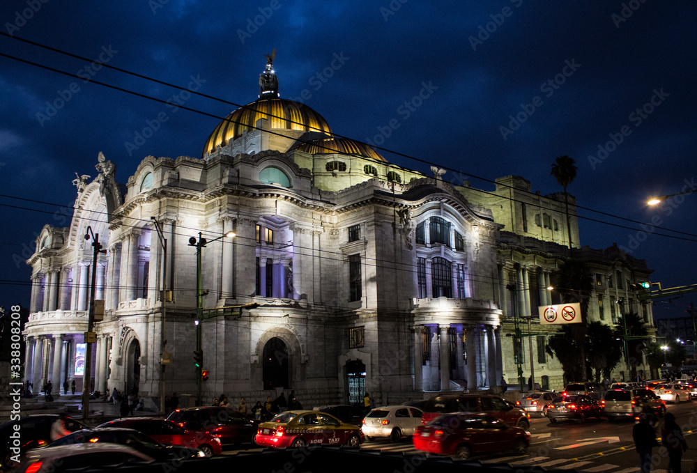 Obraz premium the palace of fine arts in mexico city