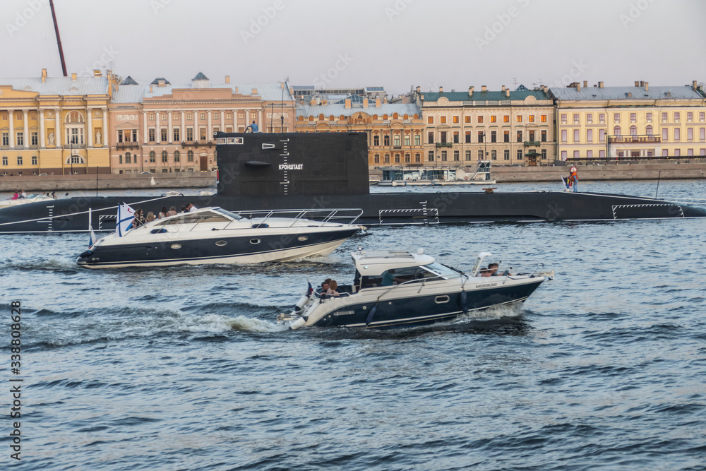 Obraz premium Санкт-Петербург. День ВМФ. Парад на Неве. 24 июля 2019.
