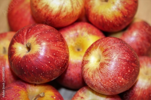 Red apples, a delicious fruit and rich in nutrients.