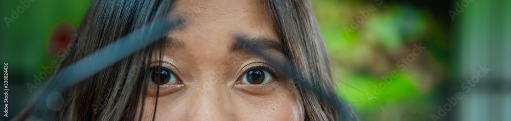 The eyes of a young Thai woman
The eyes of a young Thai woman