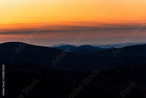 Zachód słońca, Tatry w oddali, Zachód słońca z Tatrami w tle. Super przejrzystość powietrza, góry, doliny