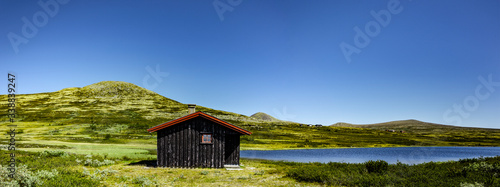 Blockhaus am See im Rondane Nationalpark, Norwegen