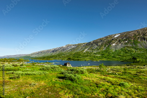 Bergsee in Norwegischer Landschaft bei Skjåk