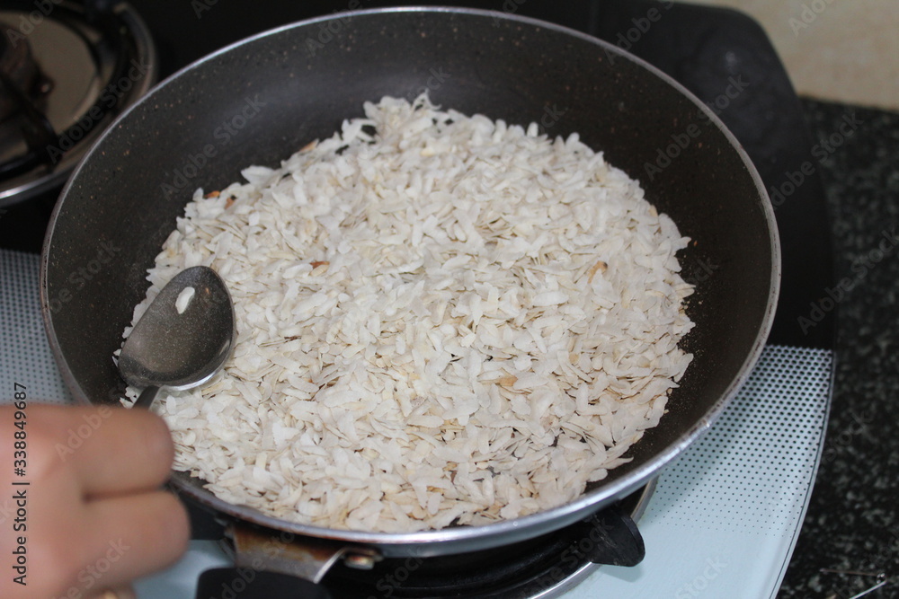 Poha controls blood sugar levels and it considered as a good meal for diabetics Poha controls blood sugar levels and it considered as a good meal for diabetics