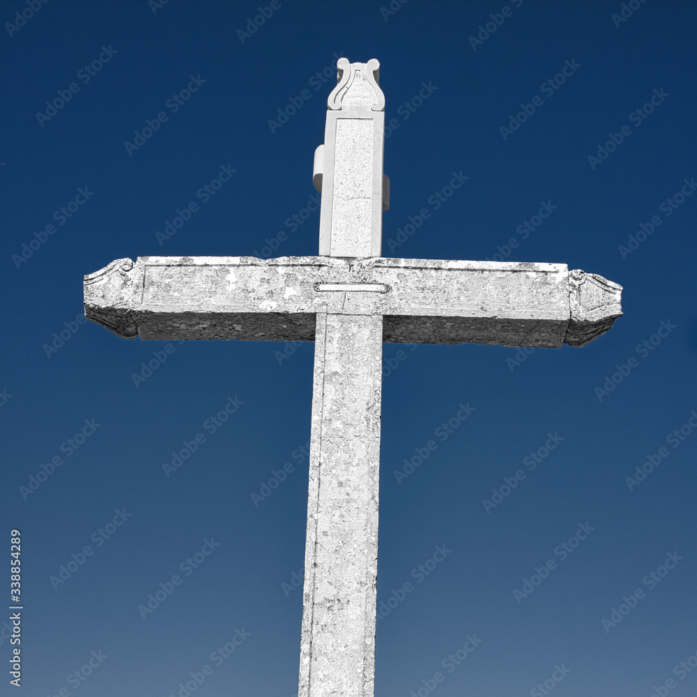 cross on the top of the mountain