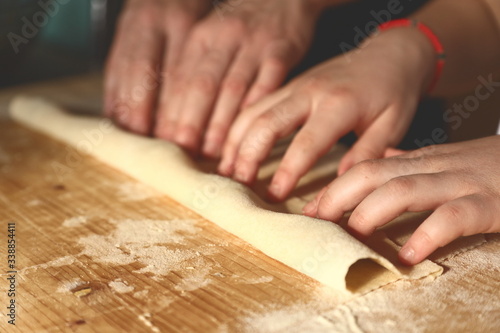 Ravioli artigianali vegetariani fatti in casa secondo antica tradizione italiana