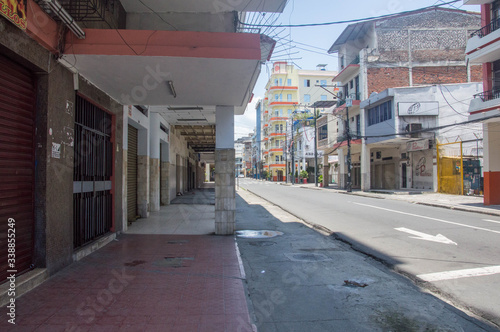 Ciudad de Guayaquil en Cuarentena, ciudad vacía, calles sin autos y sin gente, panemia. Quédate en Casa. photo