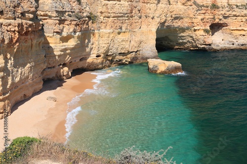 Fototapeta Naklejka Na Ścianę i Meble -  Beach in Algarve, Portugal