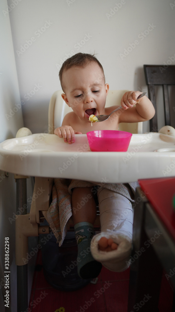 Infant Cast Table