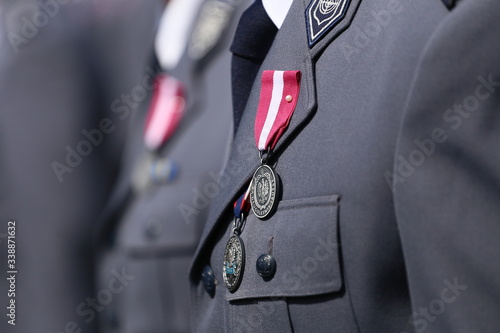 Policjanci na służbie.  photo