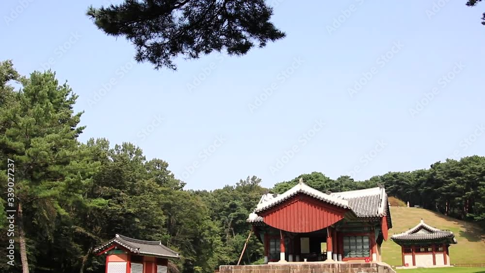 Video „Donggureung Royal Tomb, Gurisi, South Korea The first king of