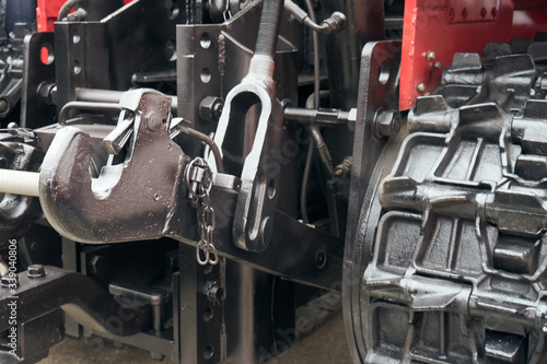 Coupling device of a caterpillar tractor.