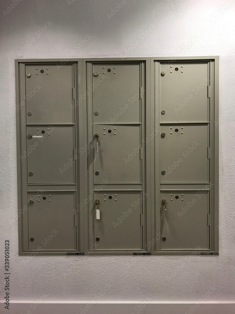 Fototapeta premium Gray gym lockers