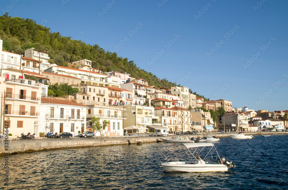 Naklejka premium Panoramic view of harbor and town Gythio in Peloponnese, Greece, Europe