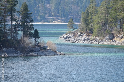 Wunderbarer Eibsee im Frühling photo