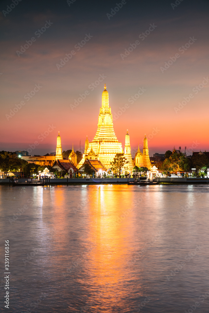 Wat Arun (Temple of Dawn), Bangkok, Thailand Wat Arun (Temple of Dawn), Bangkok, Thailand