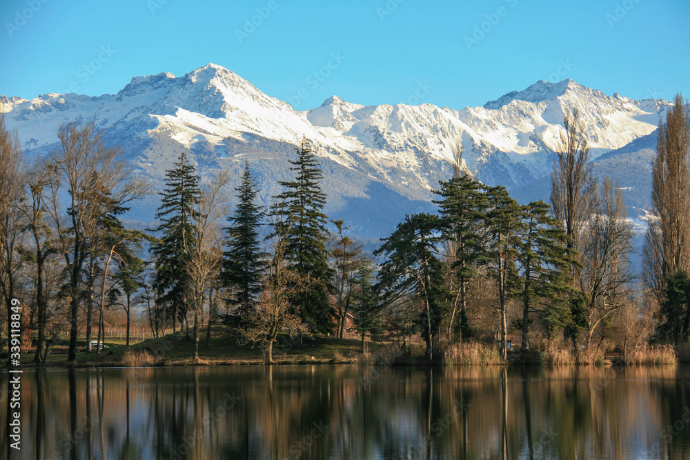 Lac de Saint André et Massif de Belledonne - Savoie