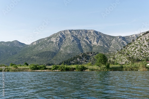 Fototapeta Naklejka Na Ścianę i Meble -  Kroatien - Komin - Fluss Neretva