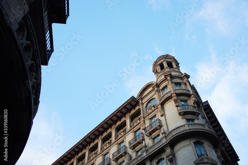 Obraz na płótnie The city of Barcelona in Catalonia, Spain w salonie